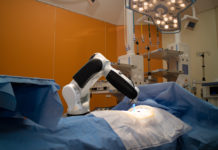 Six personnes soignées par des robots chirurgiens en 2016