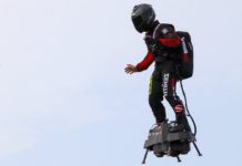 L’inventeur du Flyboard essaie de traverser la Manche et tombe à l’eau à 22 km des côtes françaises