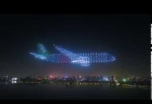 Un ballet de 800 drones lumineux dessinant des aéronefs a clôturé le Nanchang Flight Convention