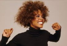 Whitney Houston Hologram Tour : Le concert holographique controversé