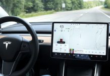Le pilote automatique de Tesla capable de s’arrêter au feu rouge