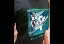 With mixed reality glasses, brands will develop hybrid clothing