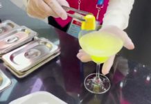 Robots at work during the Winter Olympics in Beijing 🇨🇳