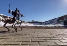 🐕🦺 🔫 Inquiétant ce robot chien équipé d’une mitraillette russe PP-19 Vityaz (type AK-74) !