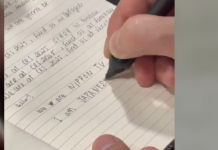 3️⃣ Le super stylo connecté, avec ses 3 caméras, retranscrit vos écrits