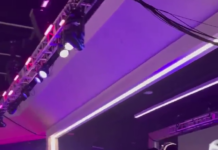 Musk danse avec Optimus pour fêter le trillion de valo de Tesla. Ce moment absurde cache un beau coup de com 👇